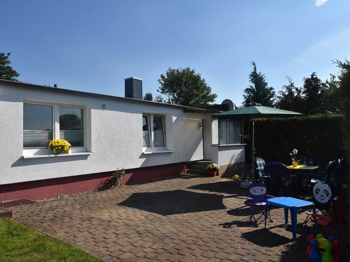 Modern Bungalow In Kroepelin With Garden Villa Esterno foto