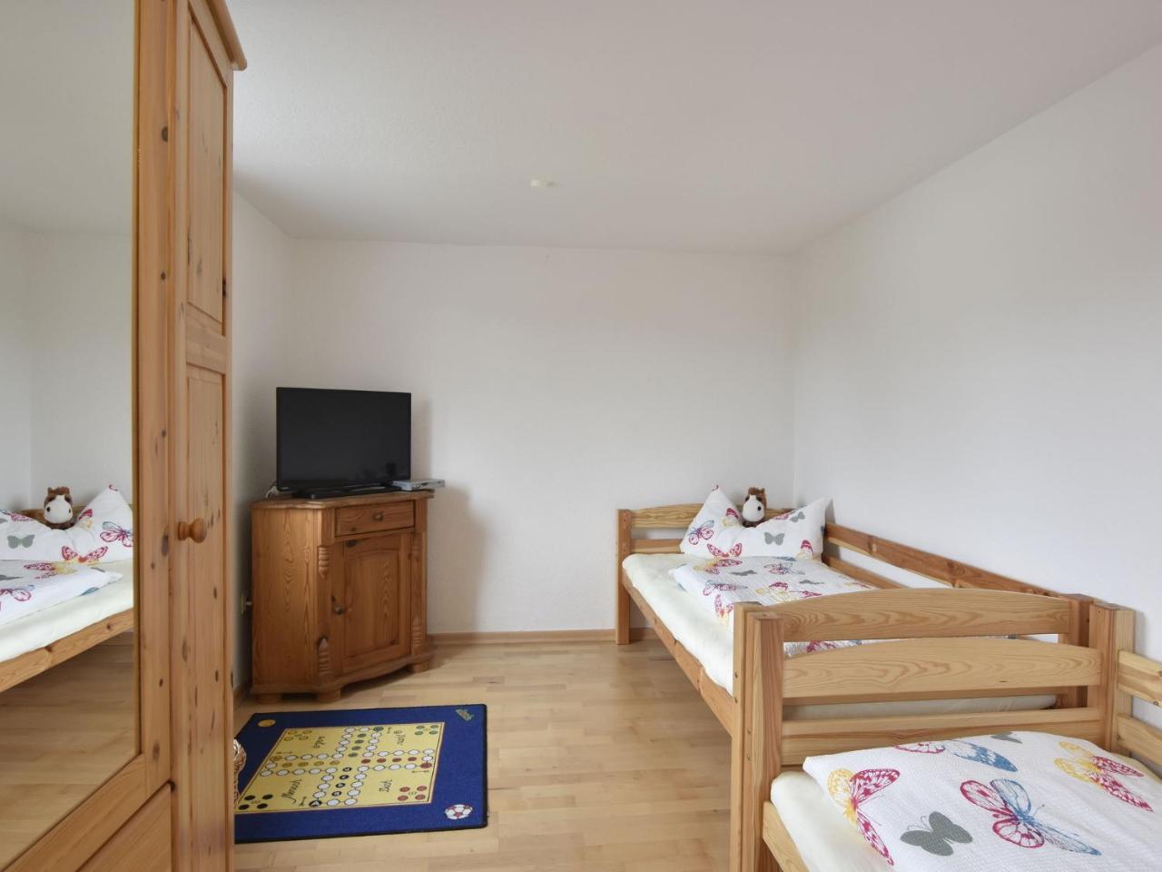 Modern Bungalow In Kroepelin With Garden Villa Esterno foto
