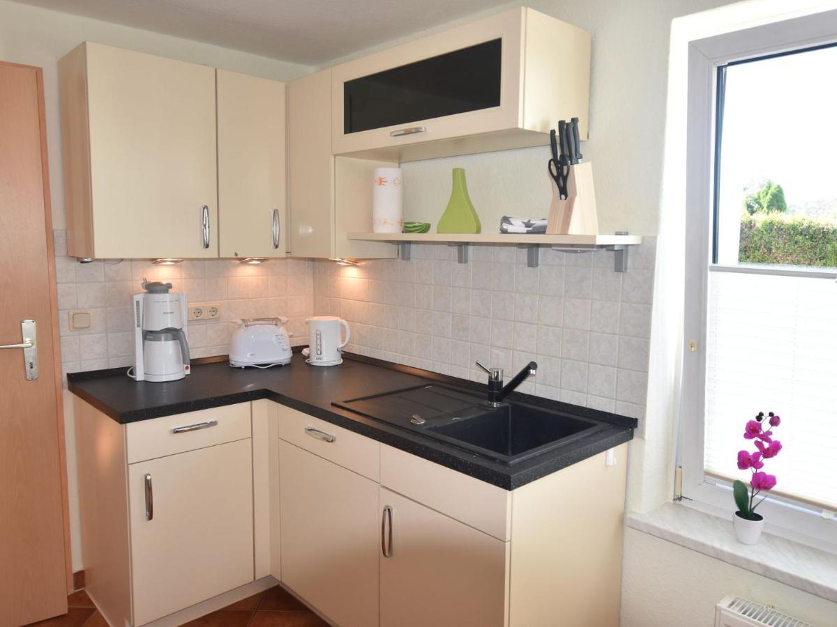 Modern Bungalow In Kroepelin With Garden Villa Camera foto